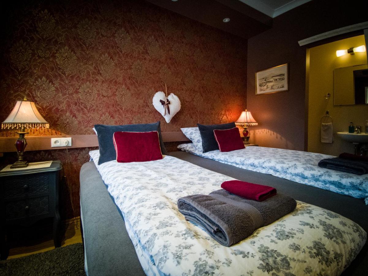 Nupan Deluxe Hotel Keflavík Eksteriør billede