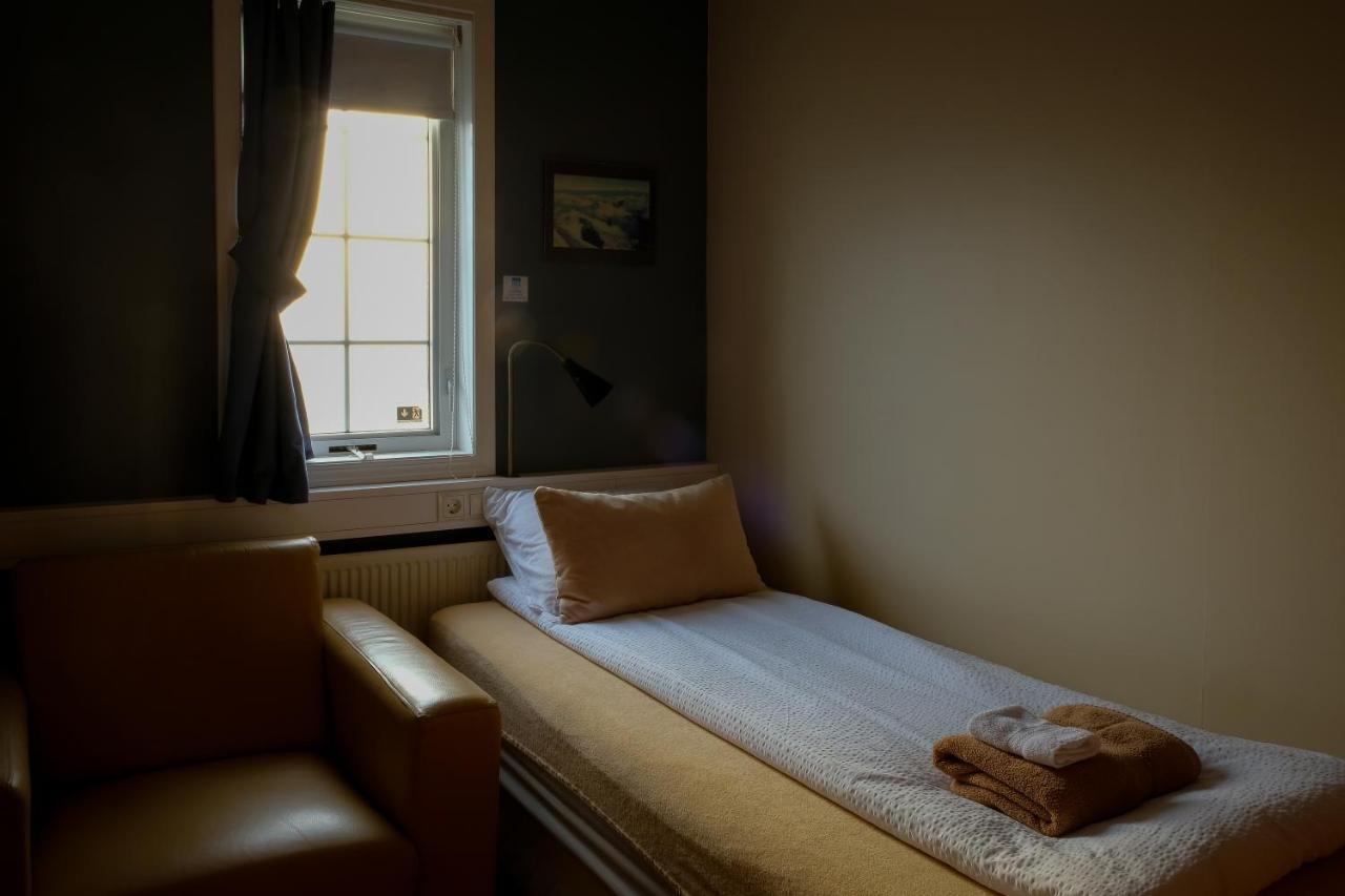 Nupan Deluxe Hotel Keflavík Eksteriør billede