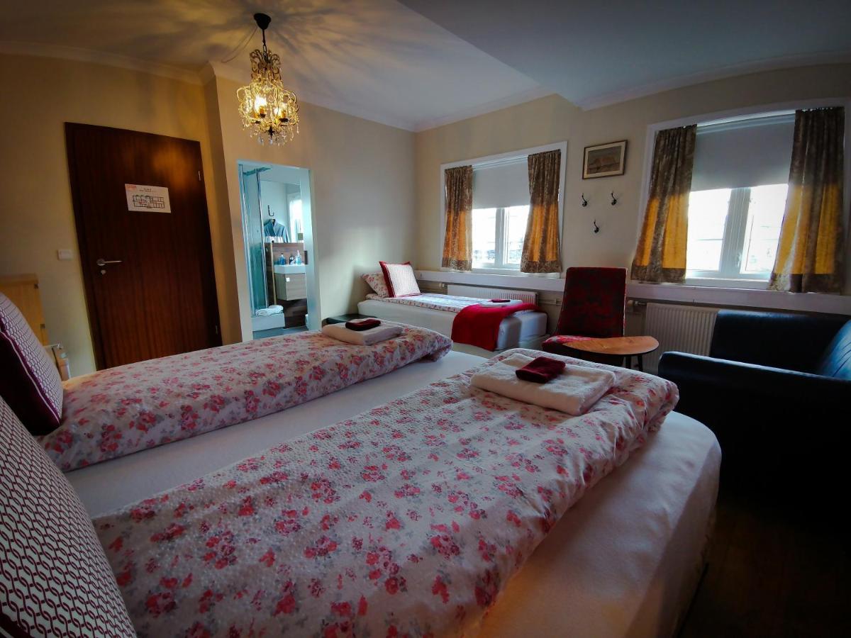 Nupan Deluxe Hotel Keflavík Eksteriør billede